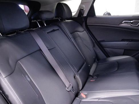 Used 2023 Kia Sportage EX w/ EX Premium Package image 18
