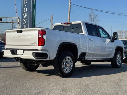Used 2024 Chevrolet Silverado 2500 High Country w/ Technology Package AWD/4WD image 7