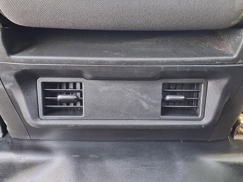 Used 2024 GMC Sierra 2500 Pro w/ Convenience Package image 17