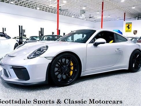 Used 2018 Porsche 911 GT3 RWD image 1