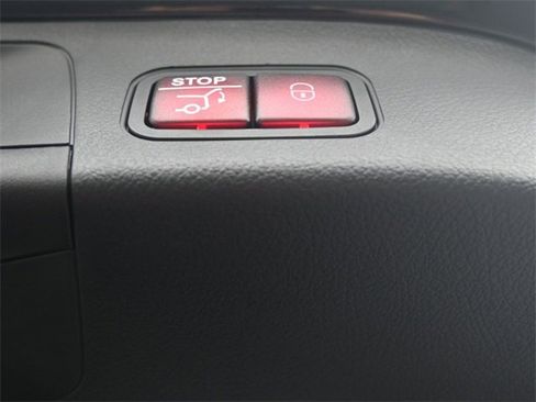 New 2025 Mercedes-Benz GLA 250 image 15