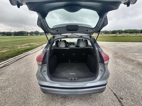 Used 2023 Nissan Kicks SR w/ SR Premium Package FWD image 25