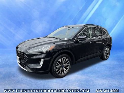 Used 2020 Ford Escape Titanium image 4