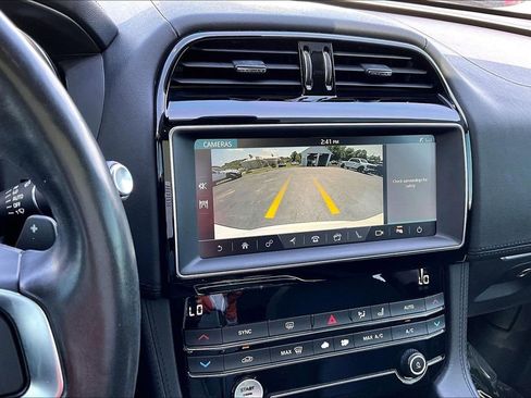 Used 2020 Jaguar F-PACE Prestige AWD/4WD image 17