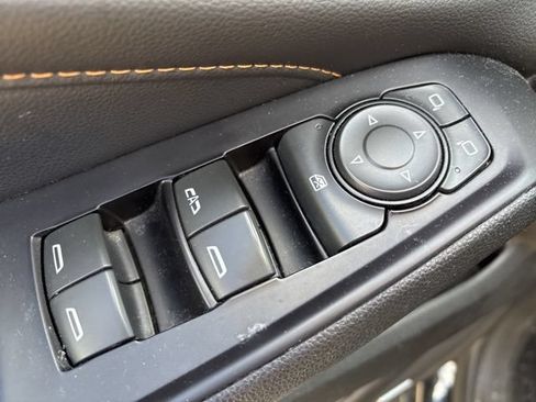 Used 2019 Chevrolet Traverse RS w/ LPO, Floor Liner Package AWD/4WD image 13