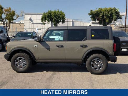 New 2025 Ford Bronco Badlands image 2