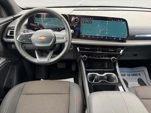 Used 2026 Chevrolet Traverse LT w/ LPO, Floor Liner Package AWD/4WD image 7