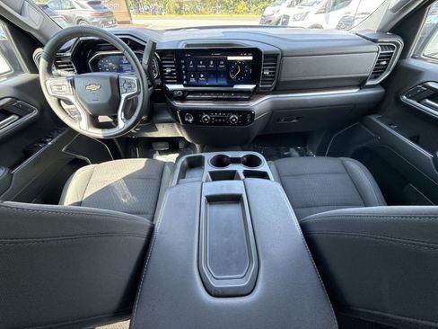 Used 2023 Chevrolet Silverado 1500 LT AWD/4WD image 22