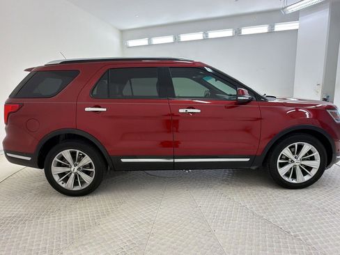 Used 2018 Ford Explorer Limited w/ Equipment Group 301A FWD image 8