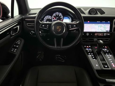 Used 2023 Porsche Macan AWD/4WD image 30