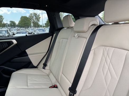 Used 2025 BMW X3 xDrive30i w/ Premium Package image 34