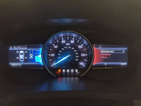 Used 2016 Ford Explorer Limited w/ Equipment Group 301A FWD image 23