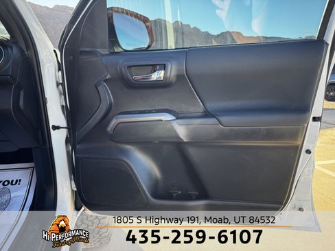 Used 2023 Toyota Tacoma TRD Off-Road image 27