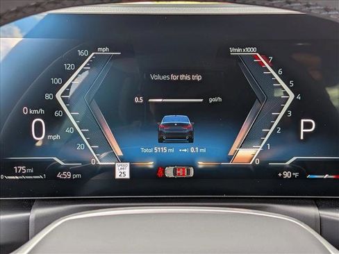 Used 2025 BMW 330i Sedan w/ Premium Package image 11