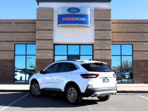 New 2026 Ford Escape SE FWD image 8