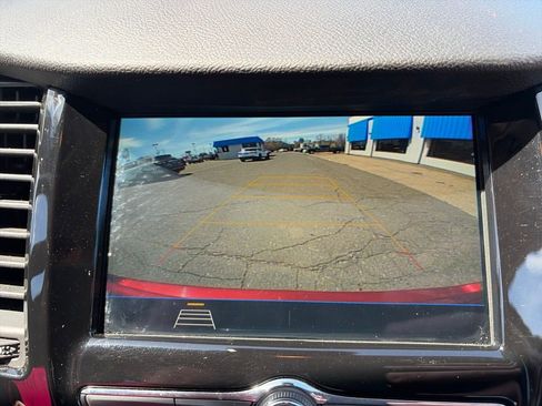 Used 2019 Chevrolet Trax LT w/ LT Convenience Package AWD/4WD image 33