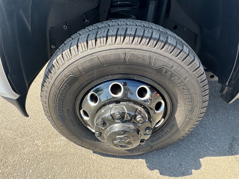 Used 2023 RAM 3500 Laramie AWD/4WD image 18