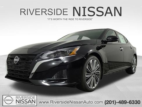 New 2025 Nissan Altima 2.5 SL image 1