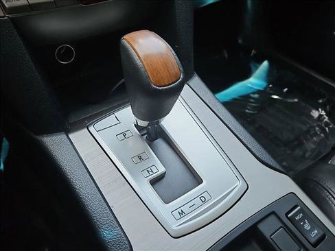 Used 2014 Subaru Outback 2.5i Limited AWD/4WD image 12