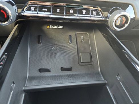 New 2025 Chevrolet Silverado EV RST image 41