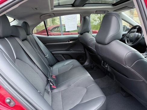 Used 2021 Toyota Camry XSE image 25