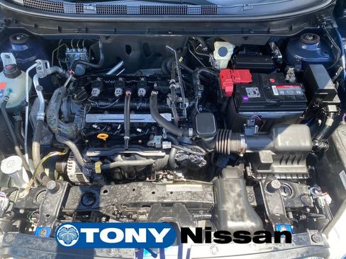 Used 2018 Nissan Kicks SR FWD image 28