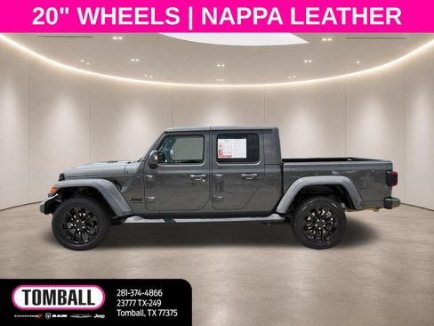 Used 2023 Jeep Gladiator Overland AWD/4WD image 4
