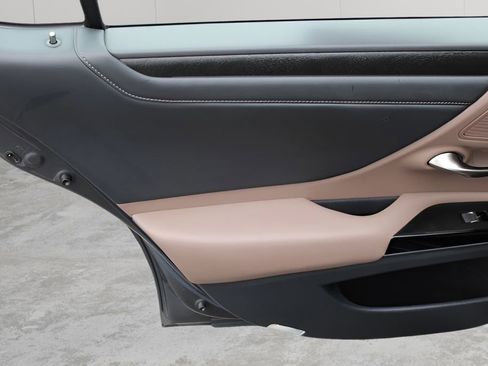 Used 2023 Lexus ES 350 w/ Premium Package FWD image 21