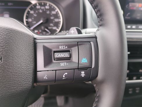 Certified 2025 Nissan Rogue SV image 13