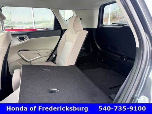 Used 2021 Kia Soul LX image 23