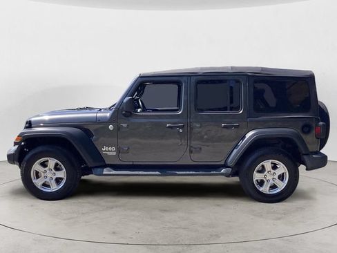 Used 2018 Jeep Wrangler Unlimited Sport S AWD/4WD image 2