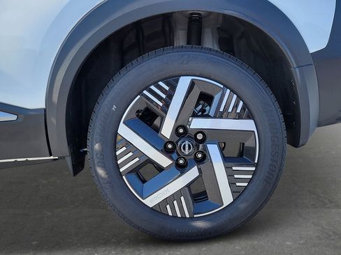New 2026 Nissan Kicks SV FWD image 11