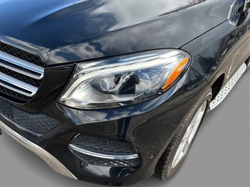 Used 2019 Mercedes-Benz GLE 400 4MATIC w/ Premium 2 Package image 39
