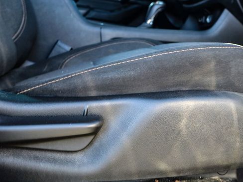 Used 2019 Chevrolet Traverse LT image 30