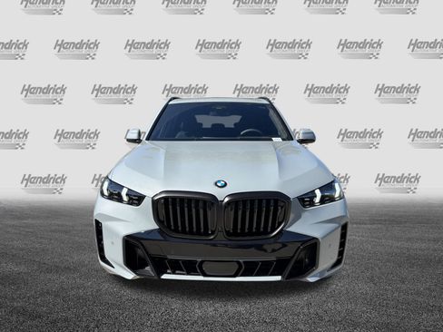 Used 2026 BMW X5 xDrive40i w/ M Sport Package image 3