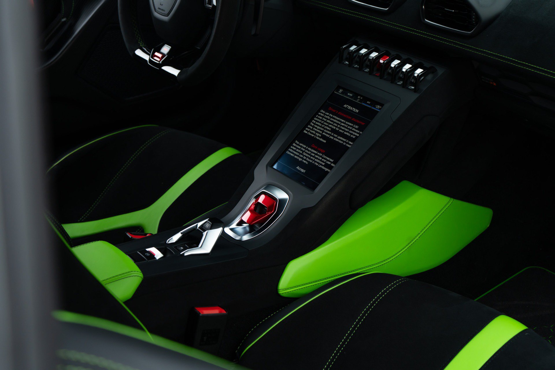 Used 2021 Lamborghini Huracan STO RWD image 22