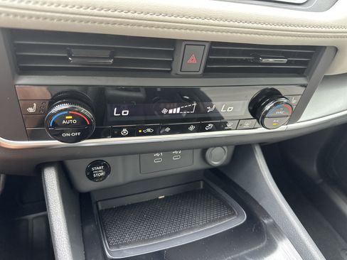 Used 2026 Nissan Rogue Dark Armor FWD image 19