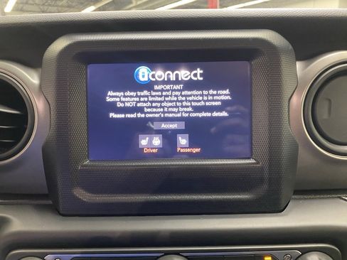 Used 2021 Jeep Wrangler Willys image 35