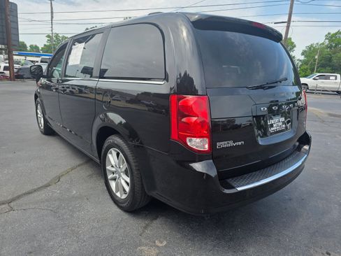 Used 2018 Dodge Grand Caravan SXT FWD image 7