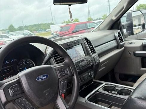 Used 2019 Ford F250 XLT w/ XLT Premium Package AWD/4WD image 10