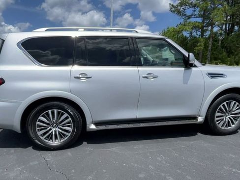 Used 2024 Nissan Armada SL AWD/4WD image 9