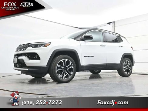 Used 2022 Jeep Compass Limited image 17