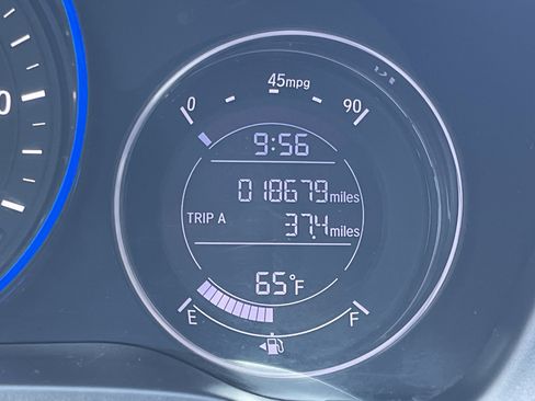 Certified 2020 Honda HR-V LX image 13