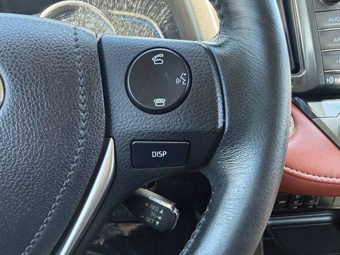 Used 2014 Toyota RAV4 Limited w/ Technology Package FWD image 33