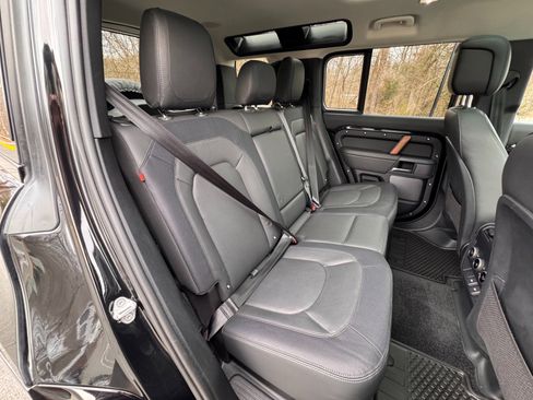 Used 2023 Land Rover Defender 110 X-Dynamic SE image 55