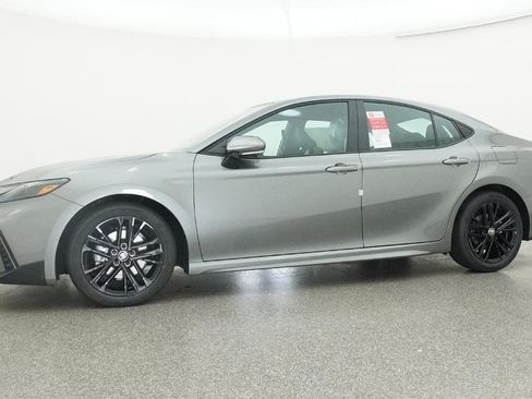 New 2026 Toyota Camry SE FWD image 5
