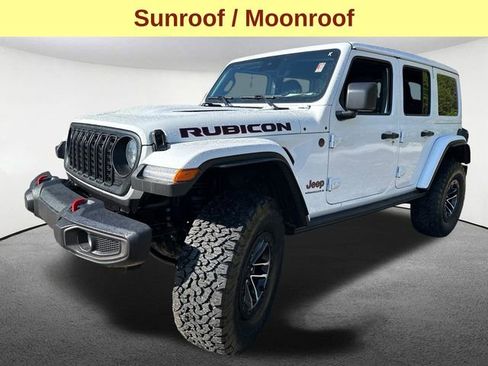 Used 2025 Jeep Wrangler Unlimited Rubicon w/ XTREMEE 35" Tire Package AWD/4WD image 5