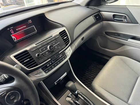 Used 2015 Honda Accord LX image 16
