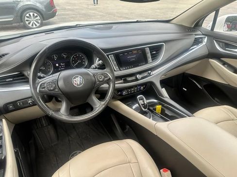 Used 2020 Buick Enclave Premium w/ Sun and Sites Package AWD/4WD image 26