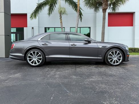 Used 2021 Bentley Flying Spur W12 AWD/4WD image 2